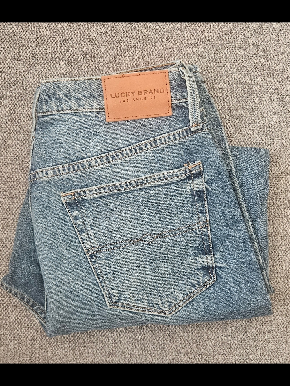 Lucky Brand Light Wash Blue Jeans